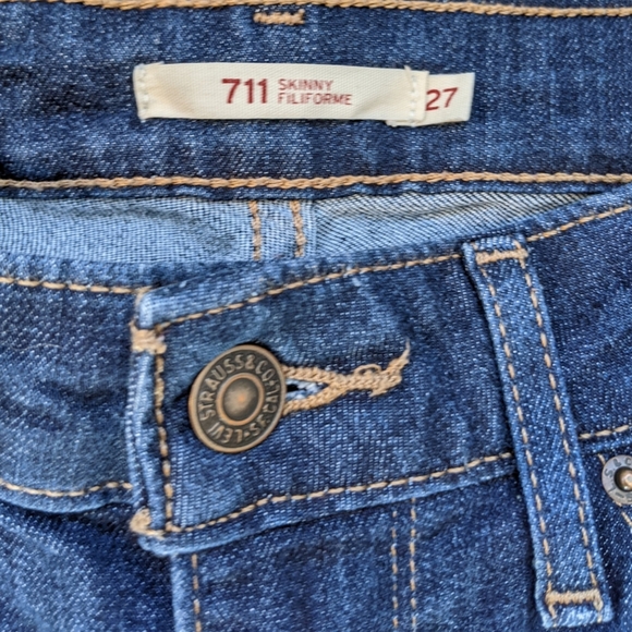 Levi's 711 Skinny Jeans - Picture 3 of 6